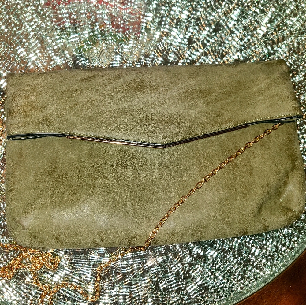 Suede olive green & gold clutch w/chain